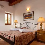 Villa Maggie, Your Peaceful Istrian Getaway With Shared Pools Koromačno