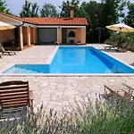 Maggie, Your Peaceful Istrian Getaway With Shared Pools Villa