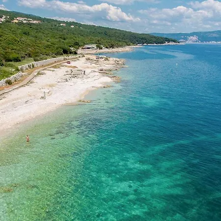 Maggie, Your Peaceful Istrian Getaway With Shared Pools *