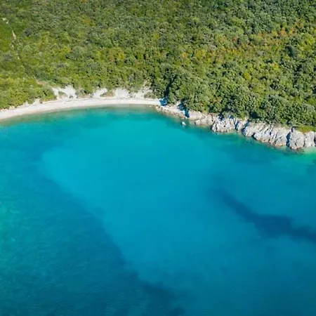 빌라 Maggie, Your Peaceful Istrian Getaway With Shared Pools
