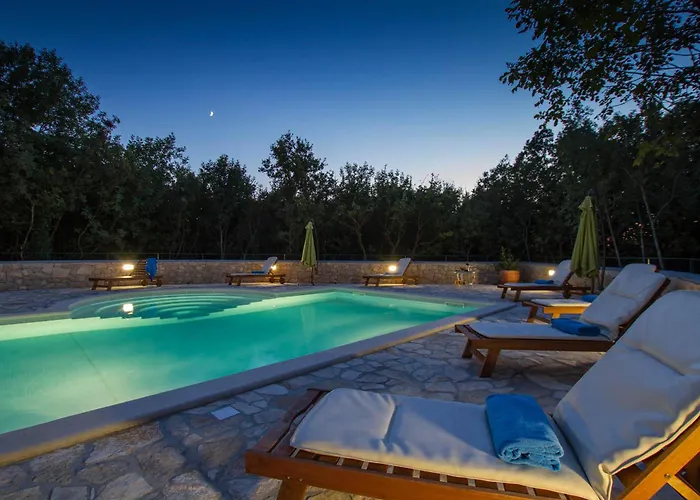 ヴィラ Maggie, Your Peaceful Istrian Getaway With Shared Pools