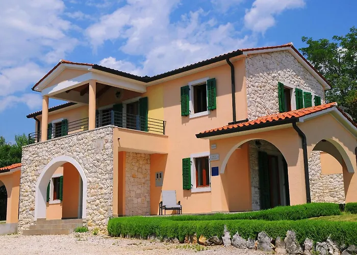 ヴィラ Maggie, Your Peaceful Istrian Getaway With Shared Pools Koromačno