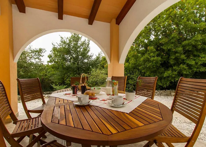 ヴィラ Maggie, Your Peaceful Istrian Getaway With Shared Pools