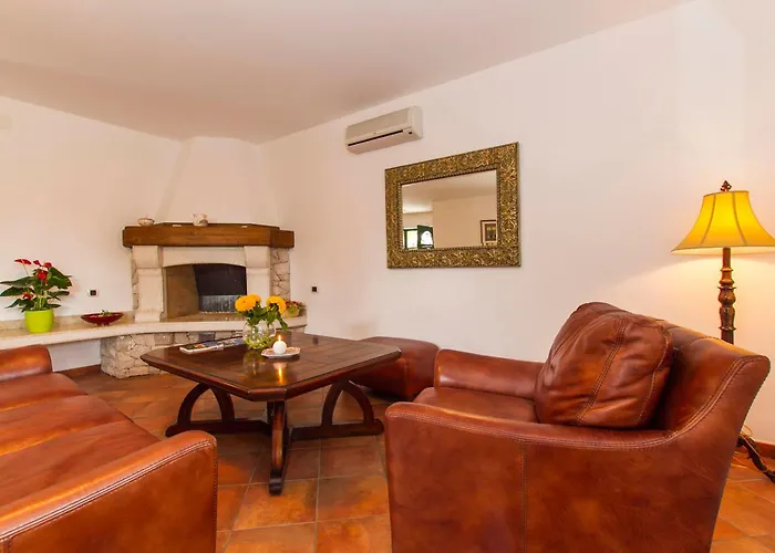 ヴィラ Maggie, Your Peaceful Istrian Getaway With Shared Pools