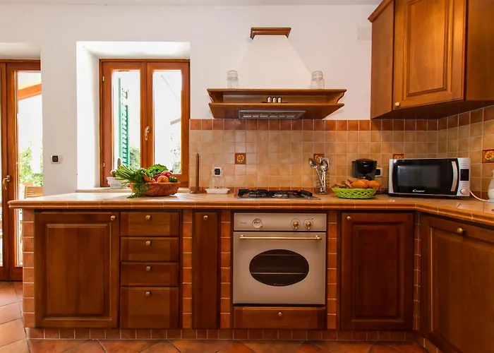 Maggie, Your Peaceful Istrian Getaway With Shared Pools ヴィラ *