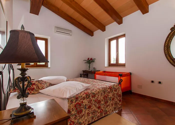 Maggie, Your Peaceful Istrian Getaway With Shared Pools ヴィラ *