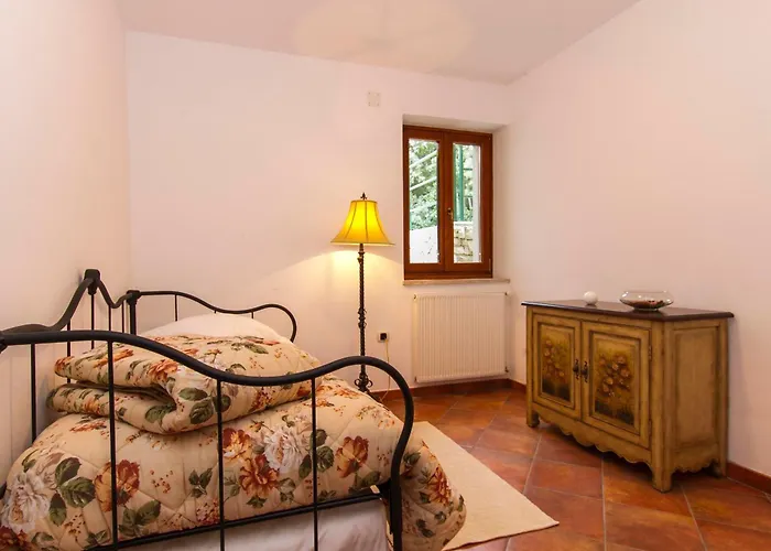 Maggie, Your Peaceful Istrian Getaway With Shared Pools ヴィラ
