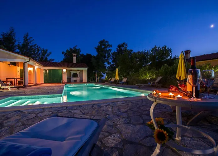 Maggie, Your Peaceful Istrian Getaway With Shared Pools